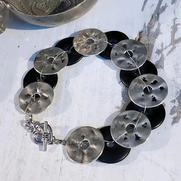 Mid Century Modern Style Handcrafted Black Silver Satin Disc Beads Bracelet - Picture 4 of 10
